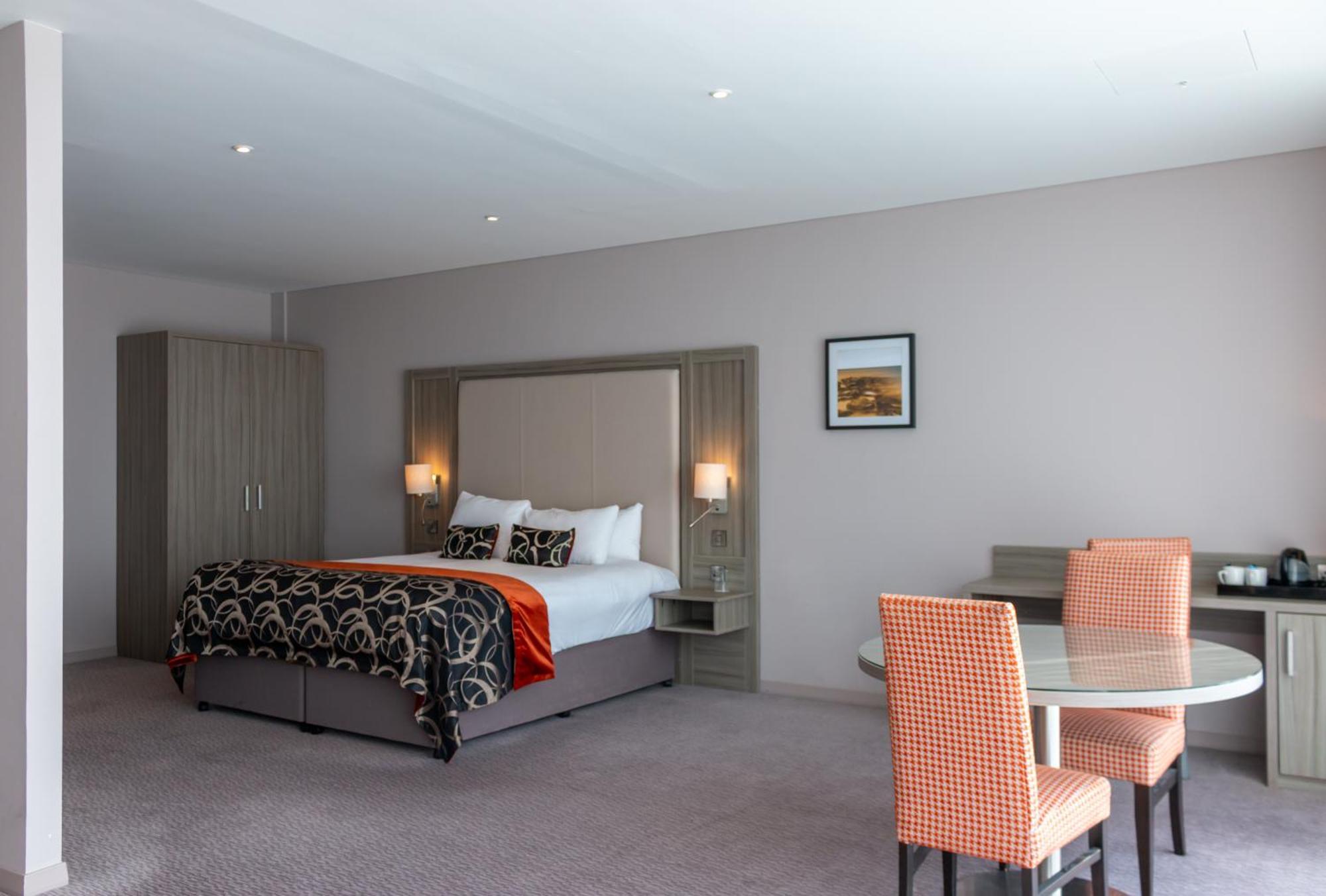 Whites Of Hotel